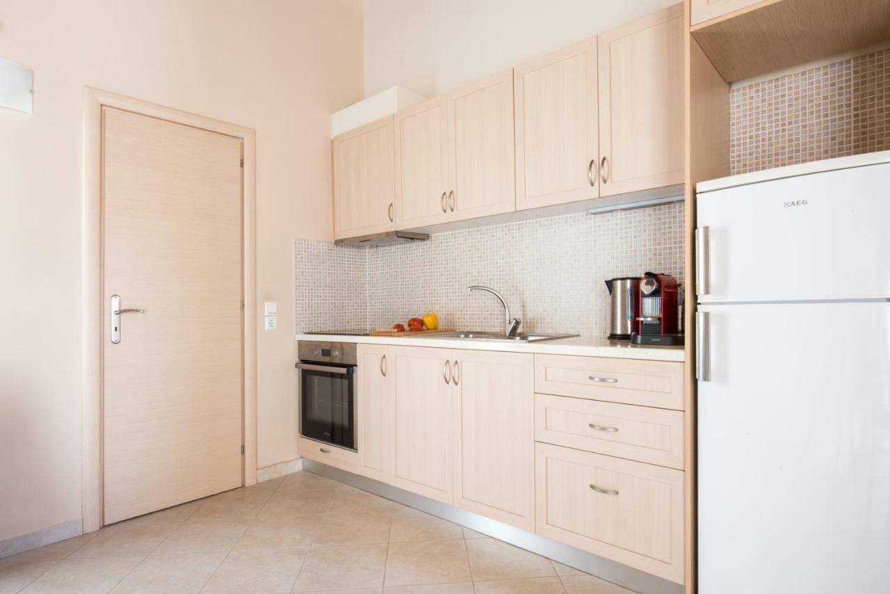 Top Floor Modern Studio In Central Koropi Apartman Kültér fotó